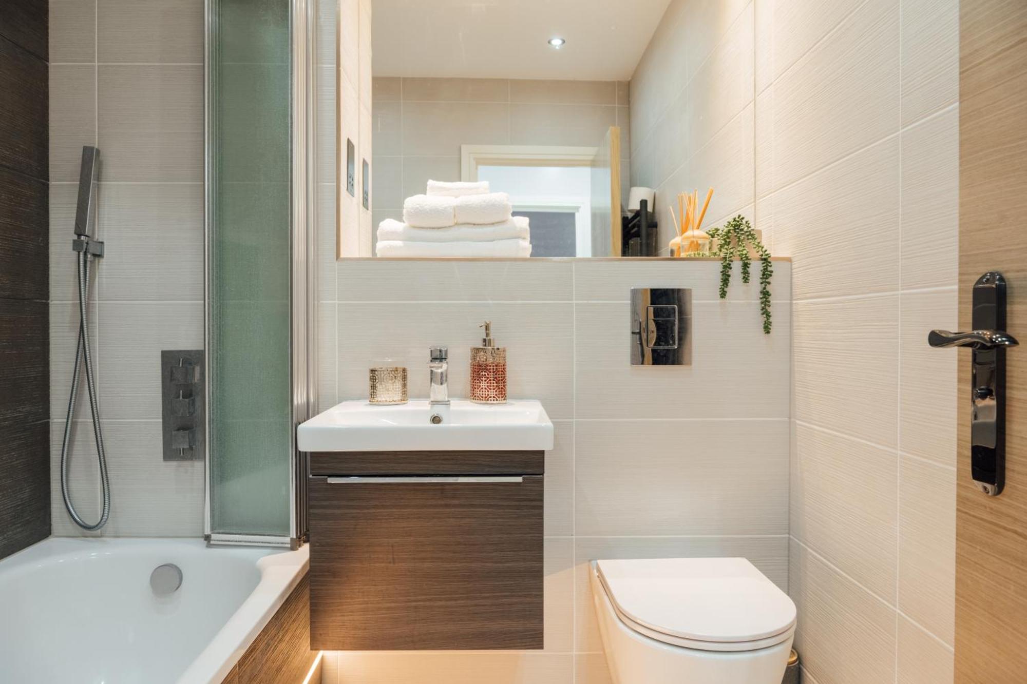 Inviting 2 Bedroom House In Dorking Extérieur photo